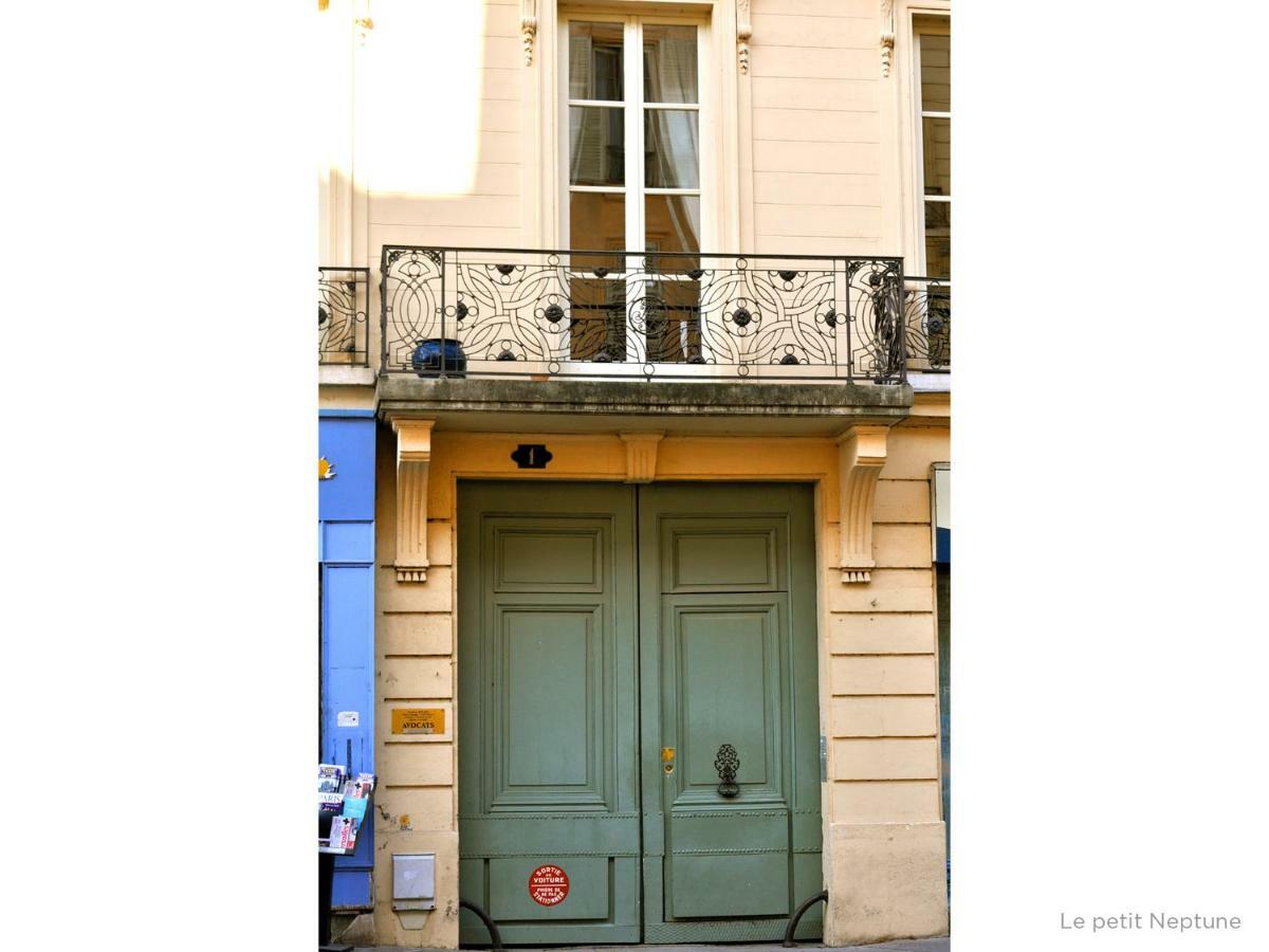 Le Petit Neptune Versailles Exterior foto