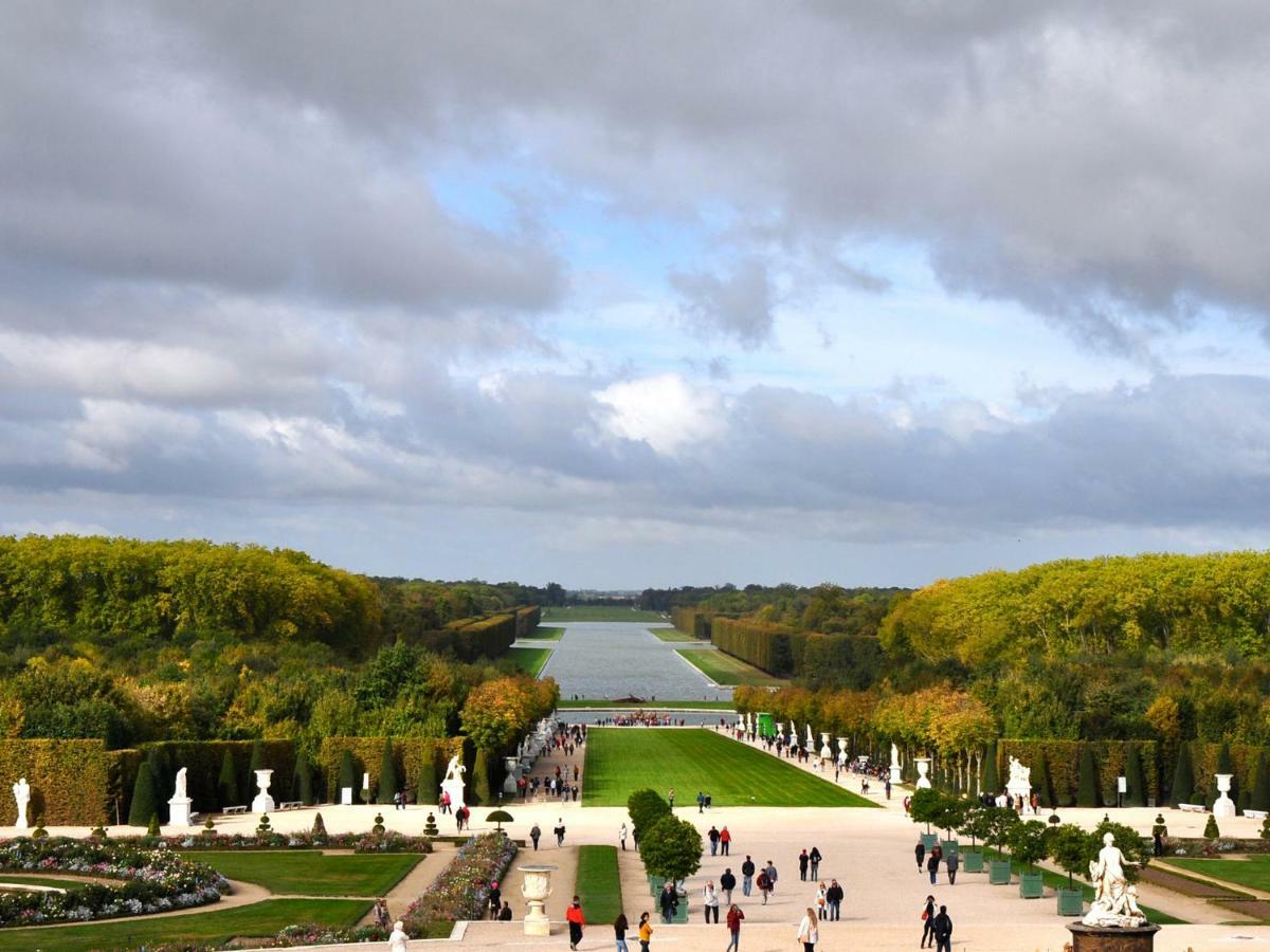 Le Petit Neptune Versailles Exterior foto